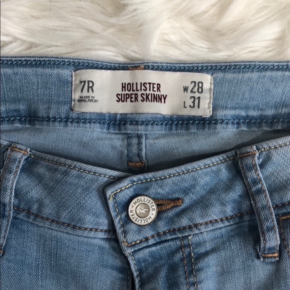 Hollister super skinny light jeans. - Picture 2 of 3